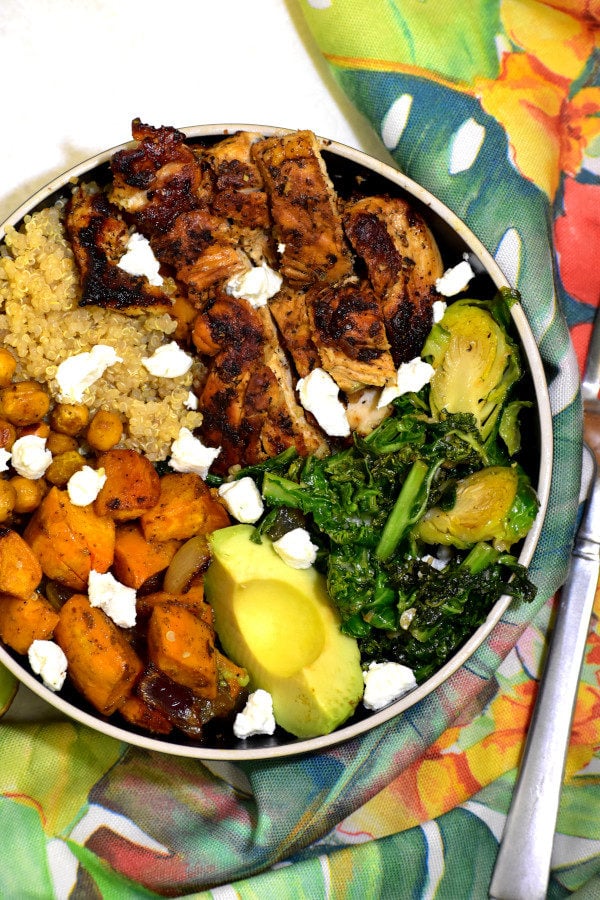 https://gypsyplate.com/wp-content/uploads/2019/08/summer-detox-chicken-buddha-bowl_10-600x900.jpg