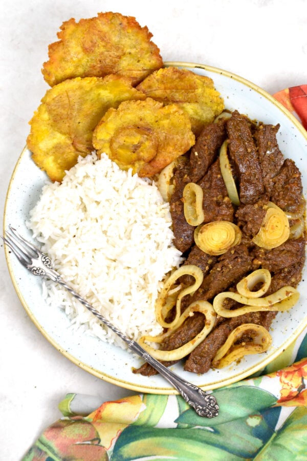 Bistec Encebollado (Steak & Onions) - GypsyPlate