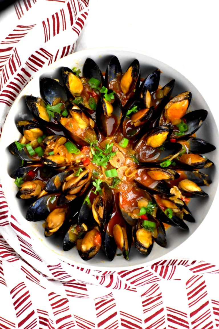 Portuguese Mussels (Moules à la Portugaise) GypsyPlate