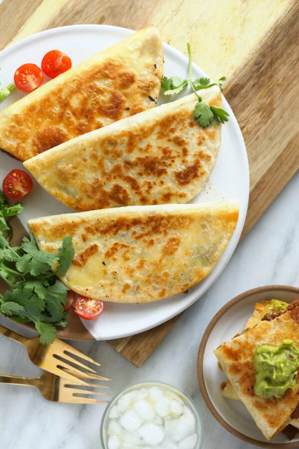 The 30+ BEST Ground Chicken Recipes - Quesadillas.