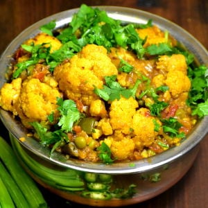 Cauliflower Peas Masala (Gobi Matar) - GypsyPlate