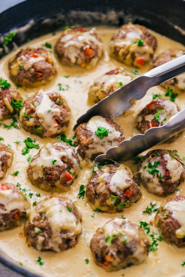 https://gypsyplate.com/wp-content/uploads/2021/06/philly-cheese-steak-meatballs-2-600x900.jpg