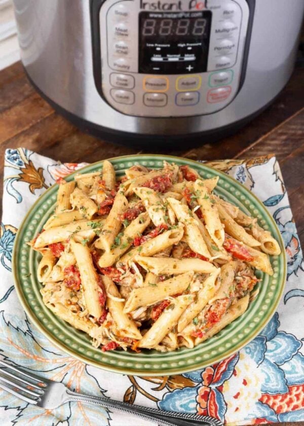 The 20 BEST Canned Chicken Recipes - pesto pasta.