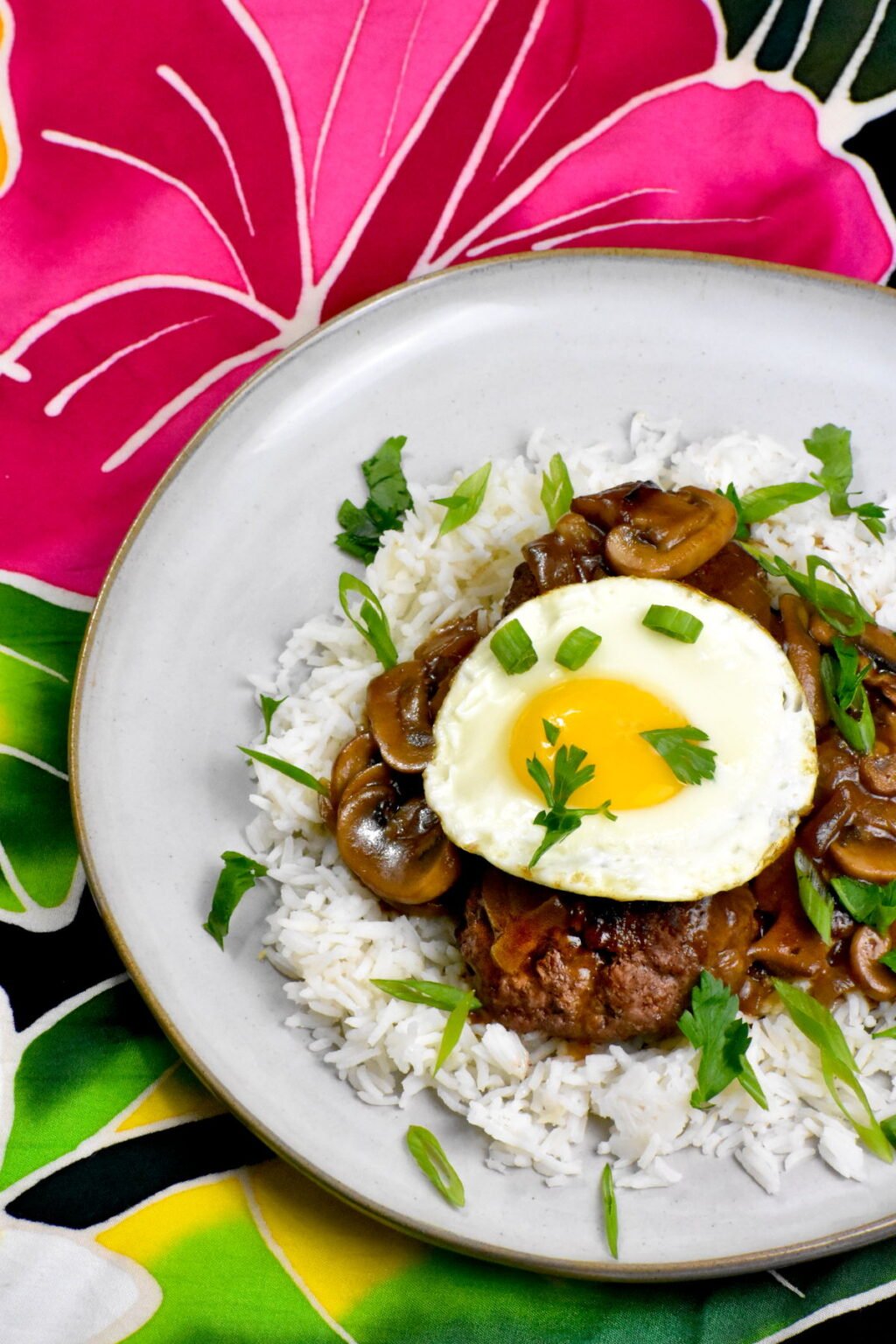 Loco Moco (Hawaiian Beef Patty with Gravy)