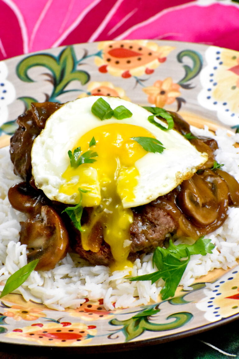 Loco Moco (Hawaiian Beef Patty with Gravy)