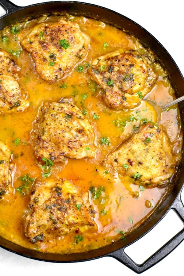 The 40 BEST Comfort Food Recipes - smothered chicken.