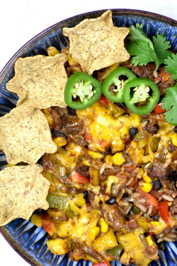 https://gypsyplate.com/wp-content/uploads/2022/04/one-skillet-mexican-casserole_07-600x900.jpg