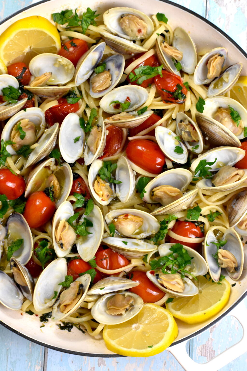 Clam Linguine (Linguine alle Vongole) GypsyPlate