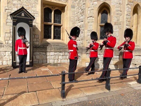 What to do in London - changing of the guards