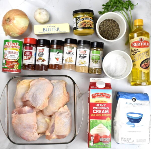 Smothered chicken ingredients.