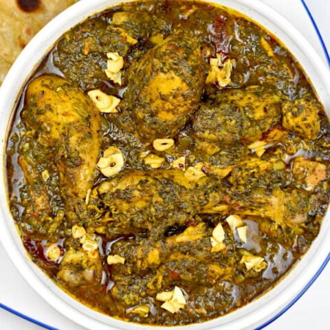 Featured image for chicken saagwala recipe.