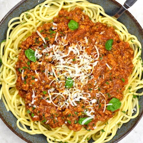 featured image for spaghetti bolognese recipe