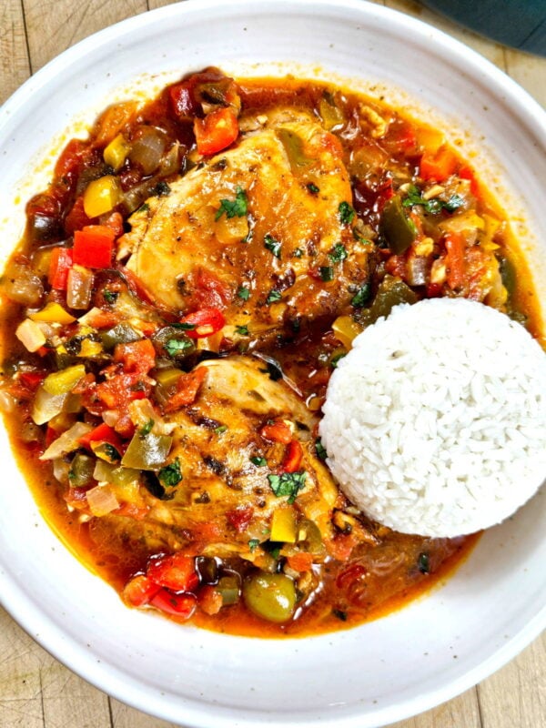 dominican chicken stew served with rice