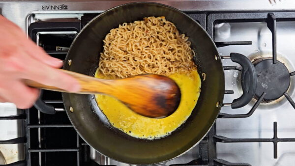 adding agg to the pan