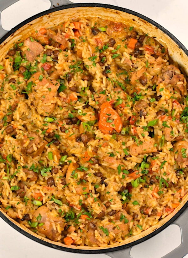 skillet full of pelau