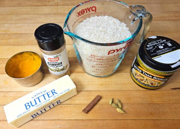 Yellow rice ingredients.