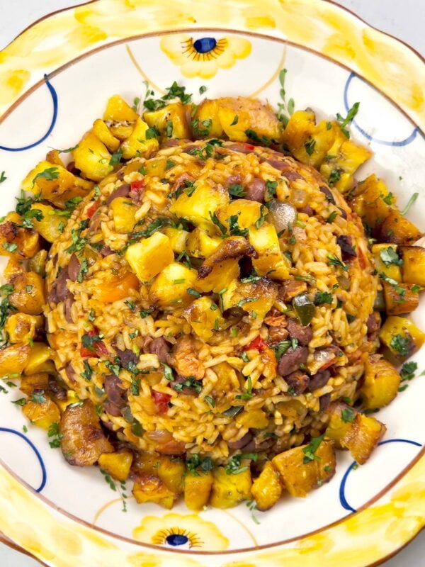 Arroz mamposteao served with maduros.